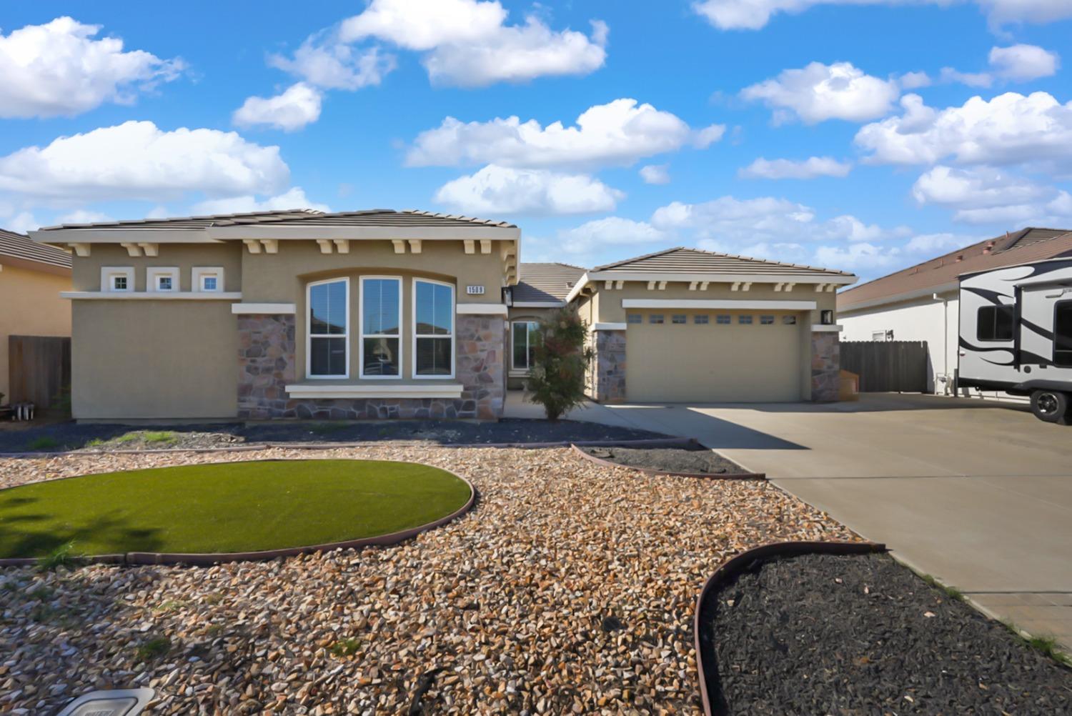 Vasco Street, Manteca, California image 8
