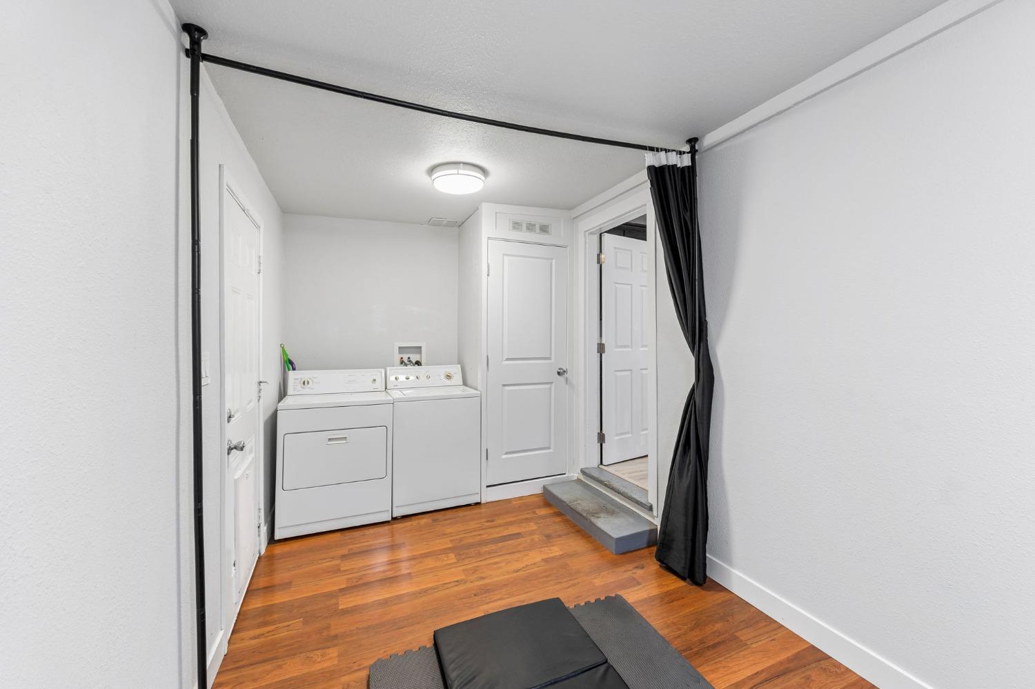 Detail Gallery Image 13 of 31 For 2604 Fairfield St, Sacramento,  CA 95815 - 2 Beds | 1 Baths