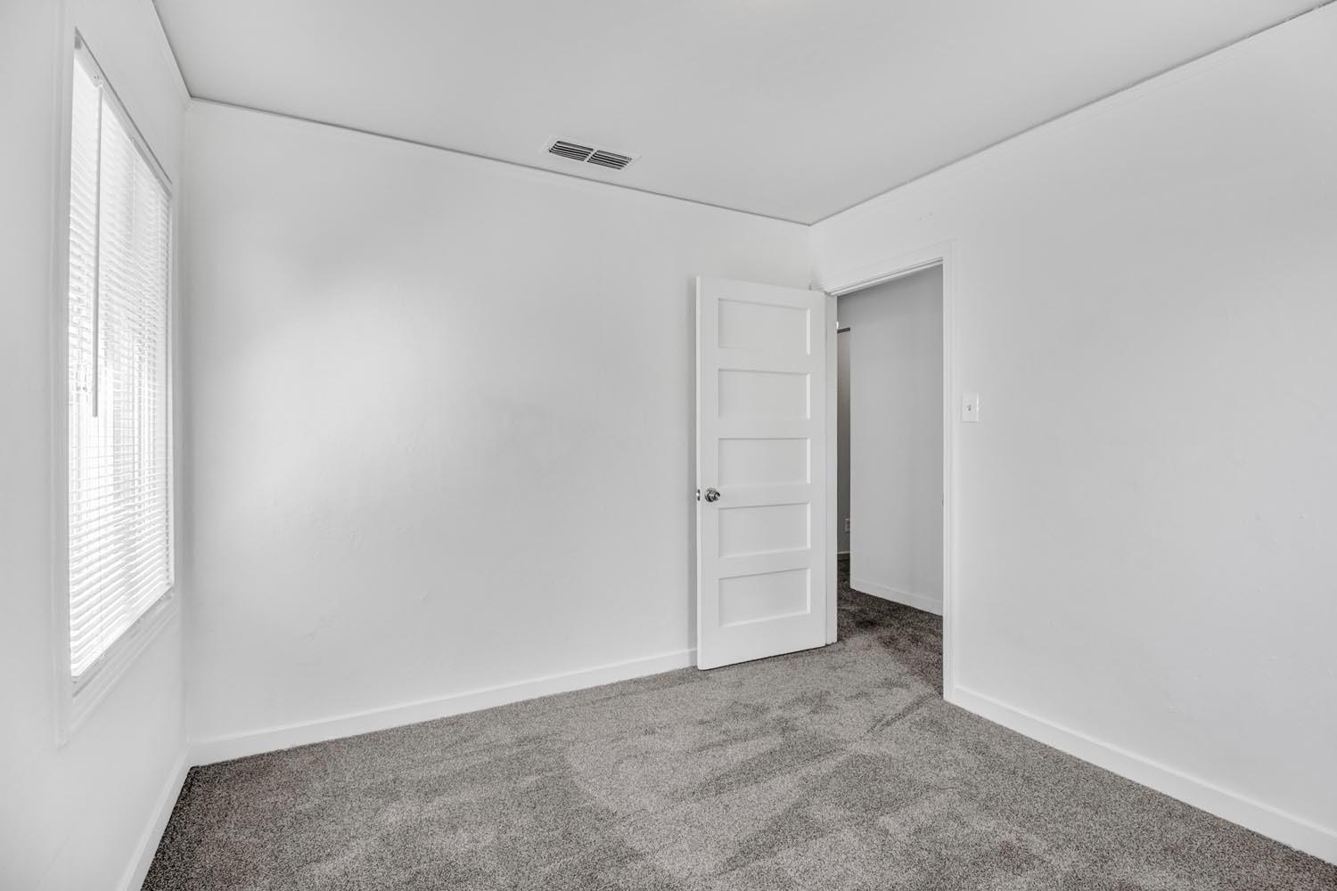 Detail Gallery Image 35 of 44 For 5720 Ortega St, Sacramento,  CA 95824 - 3 Beds | 2 Baths