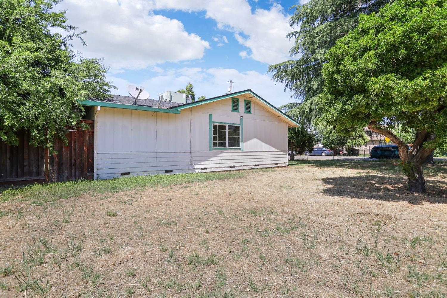 Detail Gallery Image 39 of 40 For 133 S Carroll Ave, Stockton,  CA 95215 - 3 Beds | 2 Baths