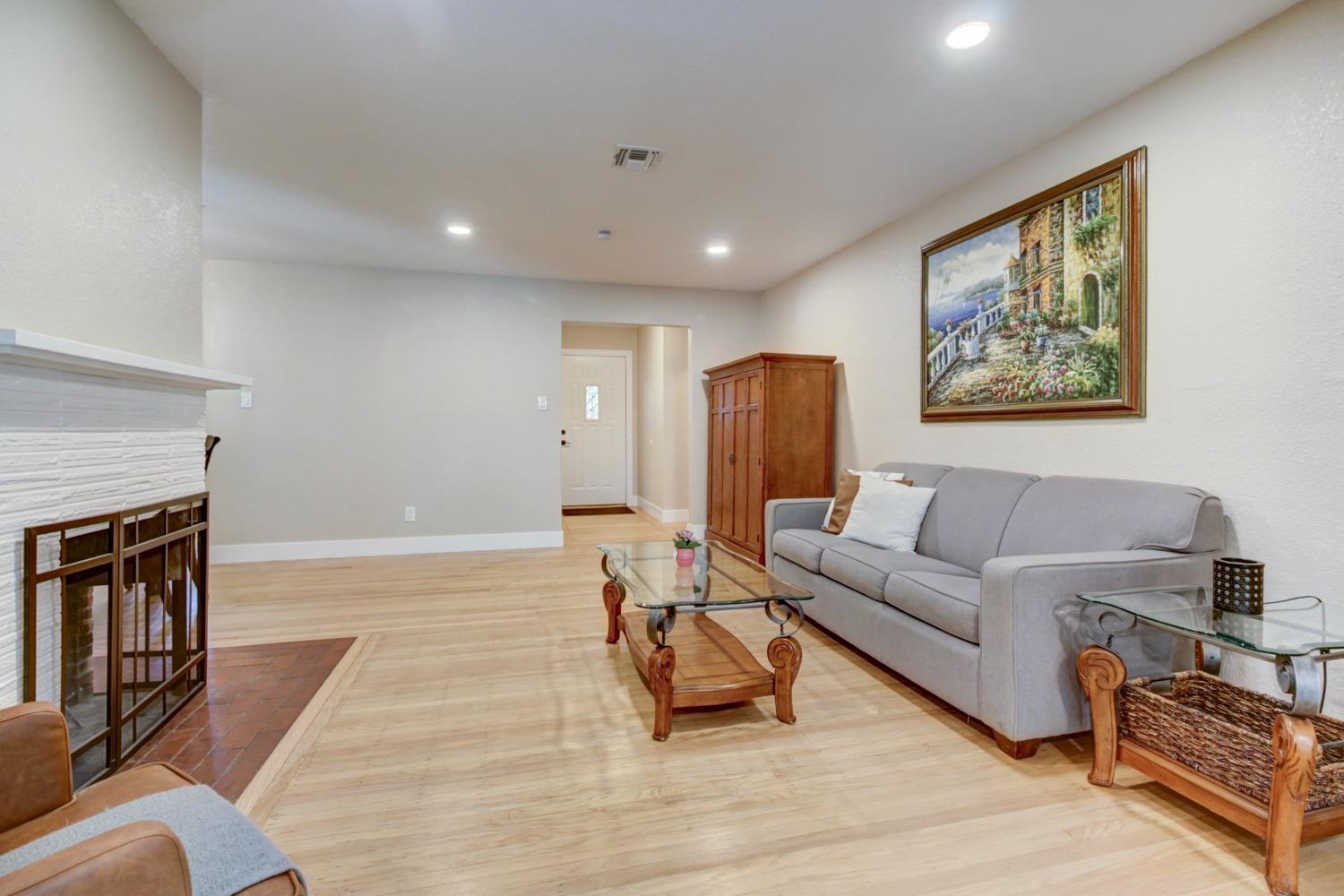 Detail Gallery Image 14 of 50 For 2920 Maison Way, Sacramento,  CA 95864 - 3 Beds | 1 Baths