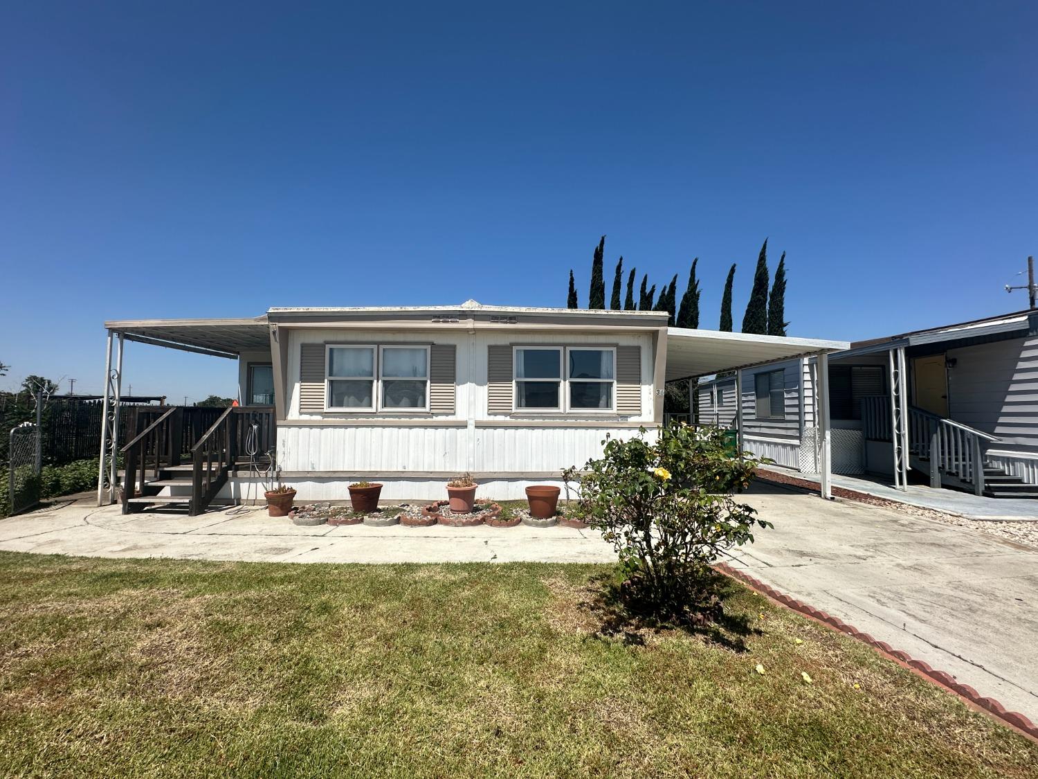 Detail Gallery Image 2 of 30 For 11662 Ham Ln, Lodi,  CA 95242 - 1 Beds | 1 Baths