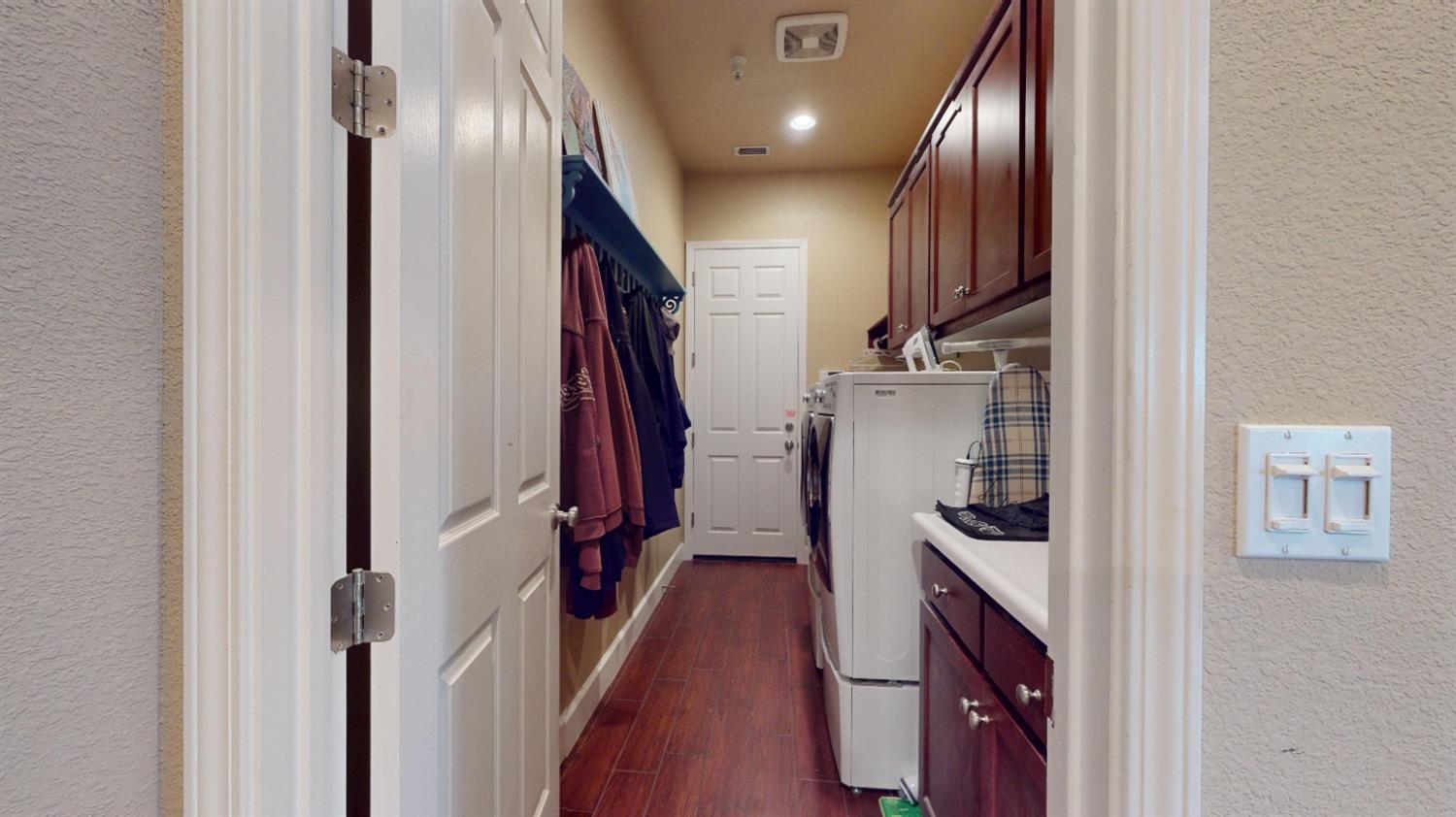 Detail Gallery Image 21 of 35 For 804 Freedom Point Way, Manteca,  CA 95336 - 3 Beds | 2/1 Baths