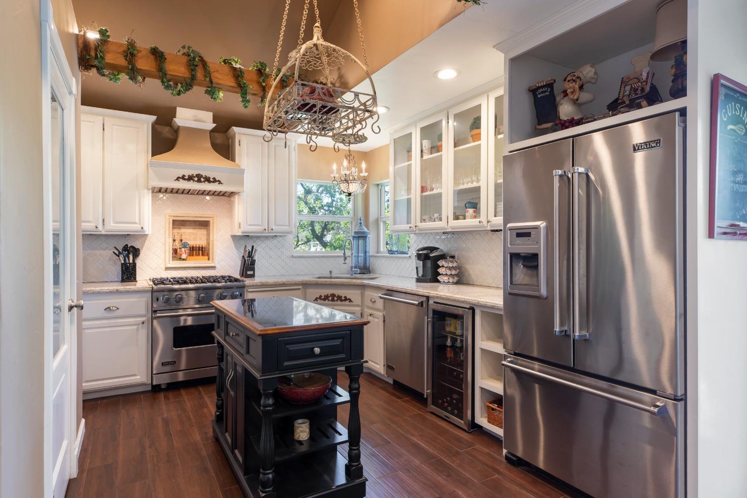 Detail Gallery Image 17 of 65 For 100 W Church Ln, Sonora,  CA 95370 - 4 Beds | 4 Baths