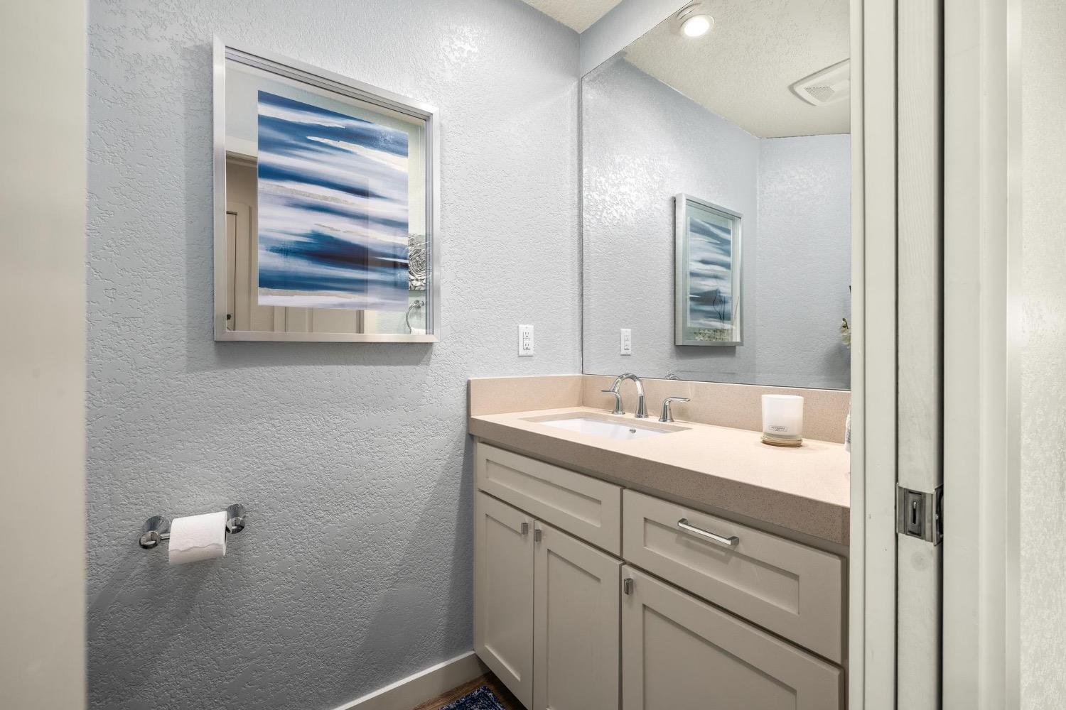 Detail Gallery Image 30 of 65 For 23271 S Pebble Beach Ln, Ripon,  CA 95366 - 3 Beds | 3 Baths