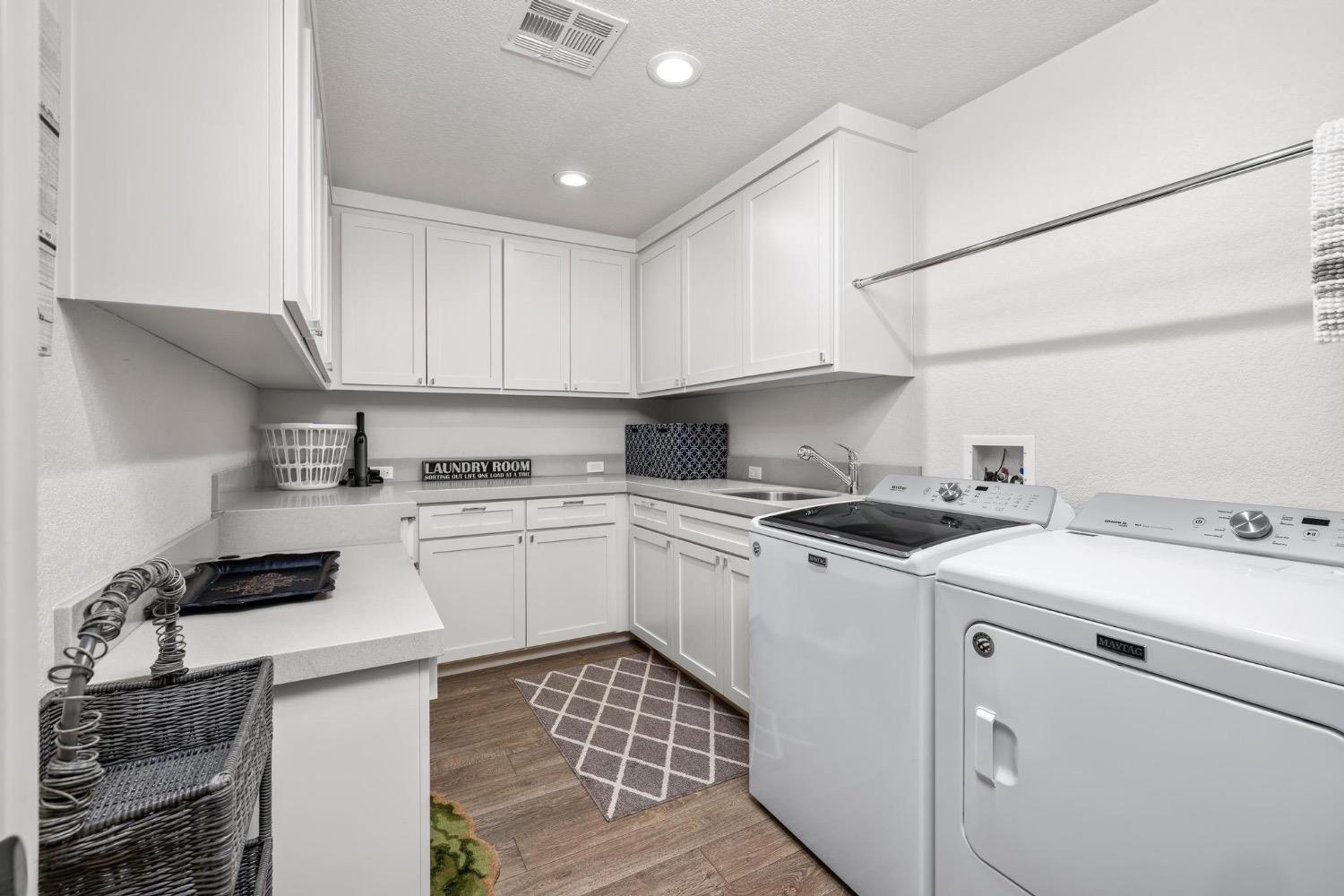 Detail Gallery Image 42 of 65 For 23271 S Pebble Beach Ln, Ripon,  CA 95366 - 3 Beds | 3 Baths