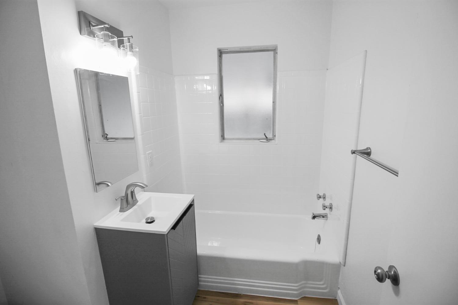 Detail Gallery Image 16 of 17 For 1321 Mount Vernon Dr, Modesto,  CA 95350 - 3 Beds | 2 Baths