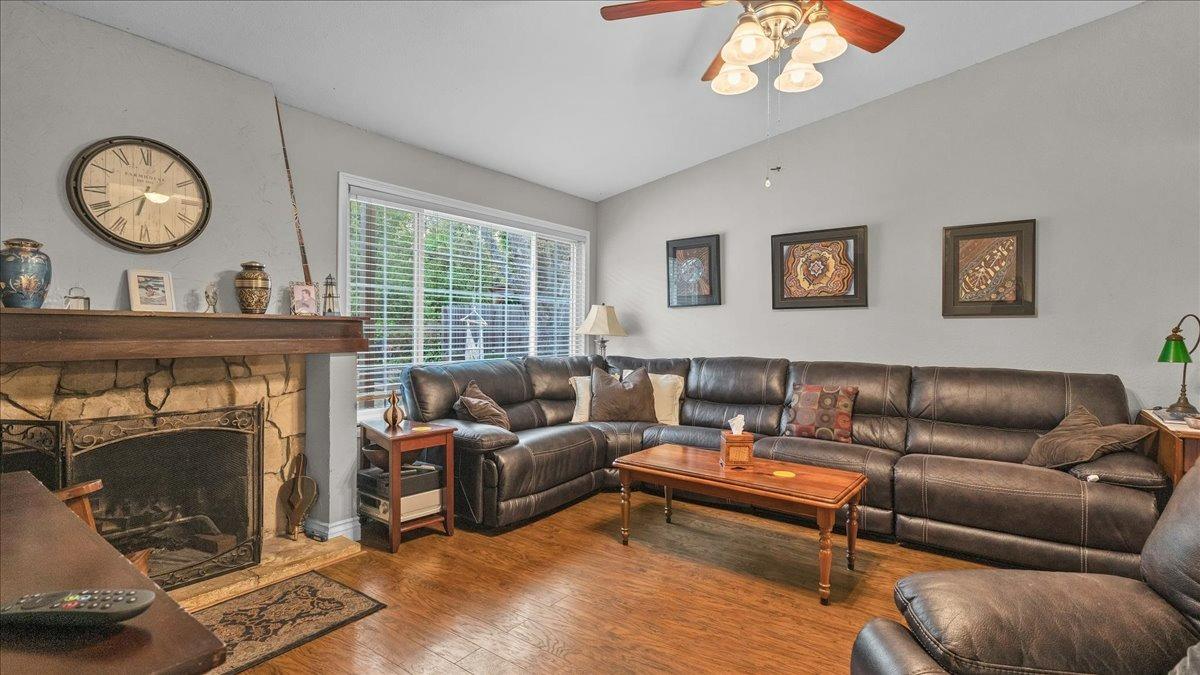 Detail Gallery Image 9 of 37 For 7251 Starflower Dr, Citrus Heights,  CA 95621 - 4 Beds | 2 Baths