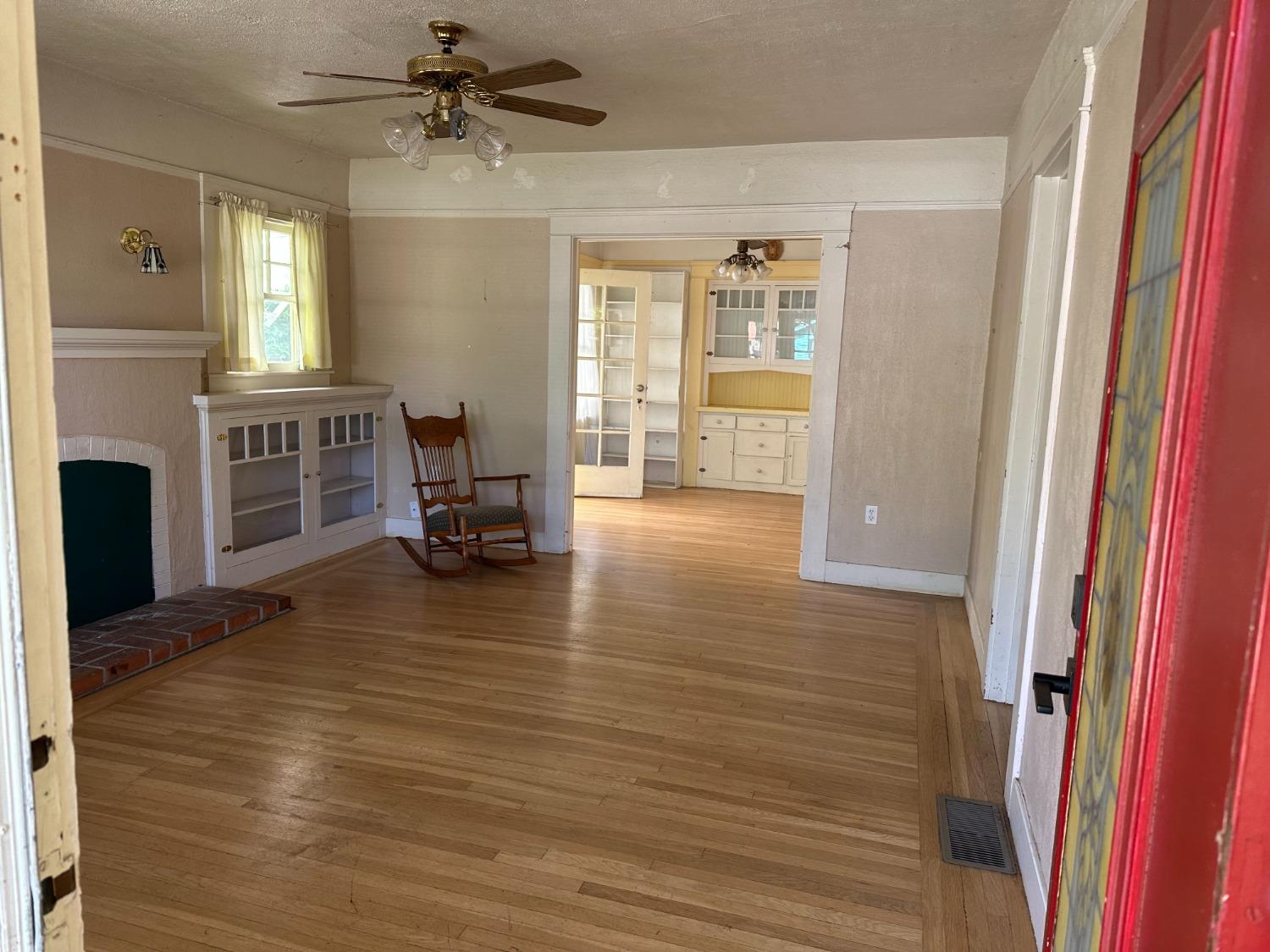 Detail Gallery Image 4 of 33 For 845 4th St, Woodland,  CA 95695 - 3 Beds | 1 Baths