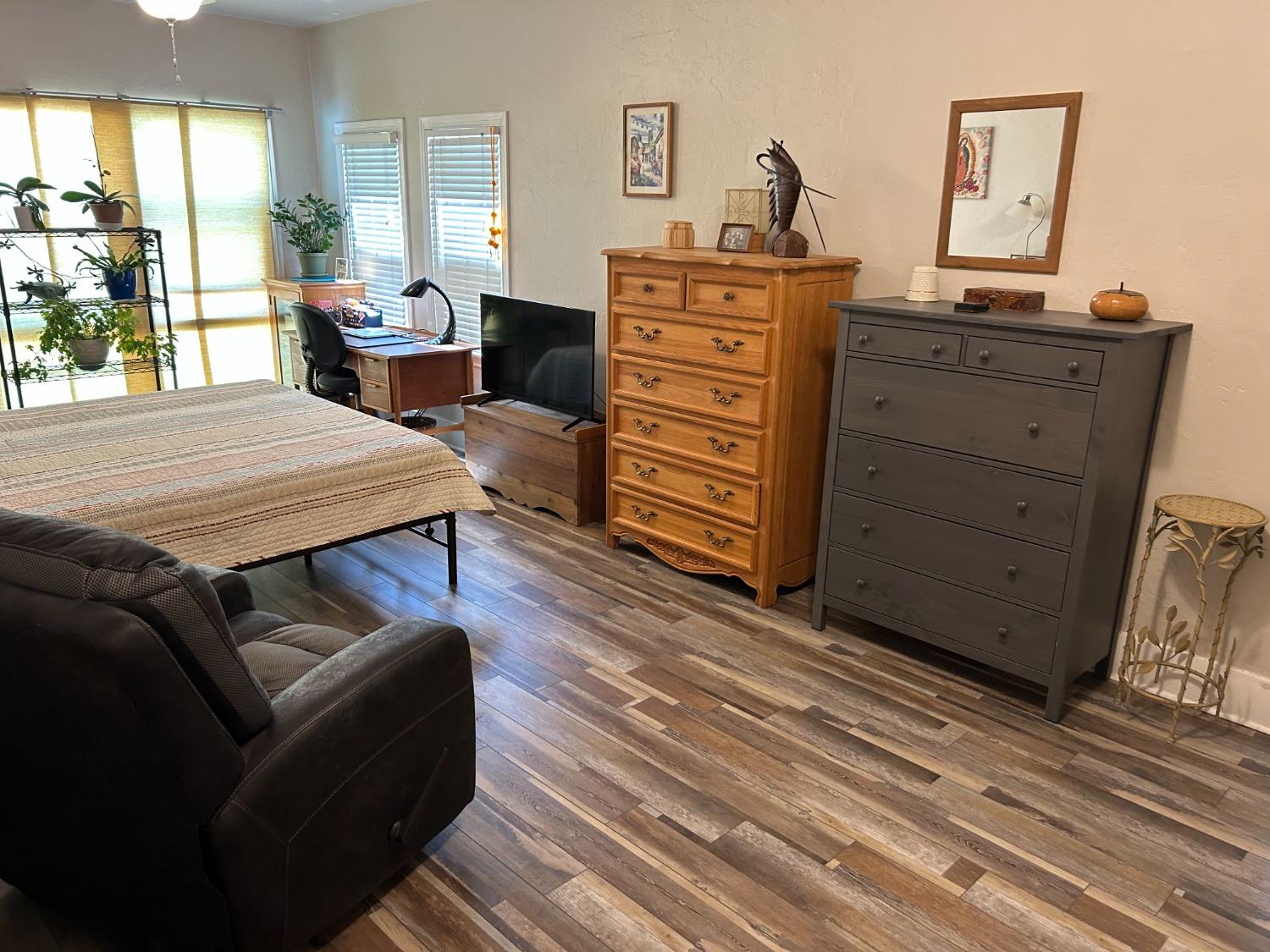 Detail Gallery Image 8 of 12 For 524 Melrose St, Modesto,  CA 95354 - 2 Beds | 2 Baths