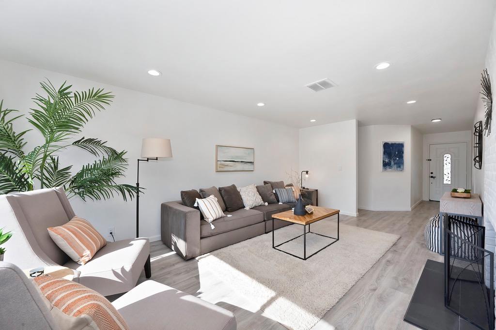 Detail Gallery Image 11 of 44 For 2517 Zinfandel Dr, Rancho Cordova,  CA 95670 - 3 Beds | 2 Baths