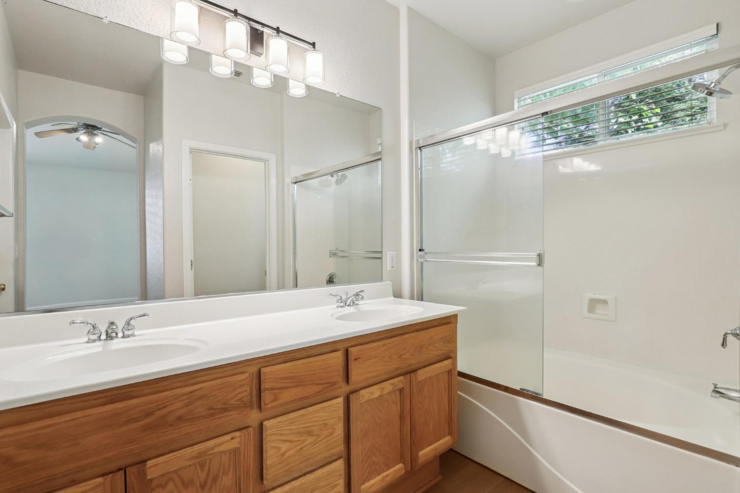 Detail Gallery Image 19 of 43 For 1707 Danbrook Dr, Sacramento,  CA 95835 - 3 Beds | 2 Baths