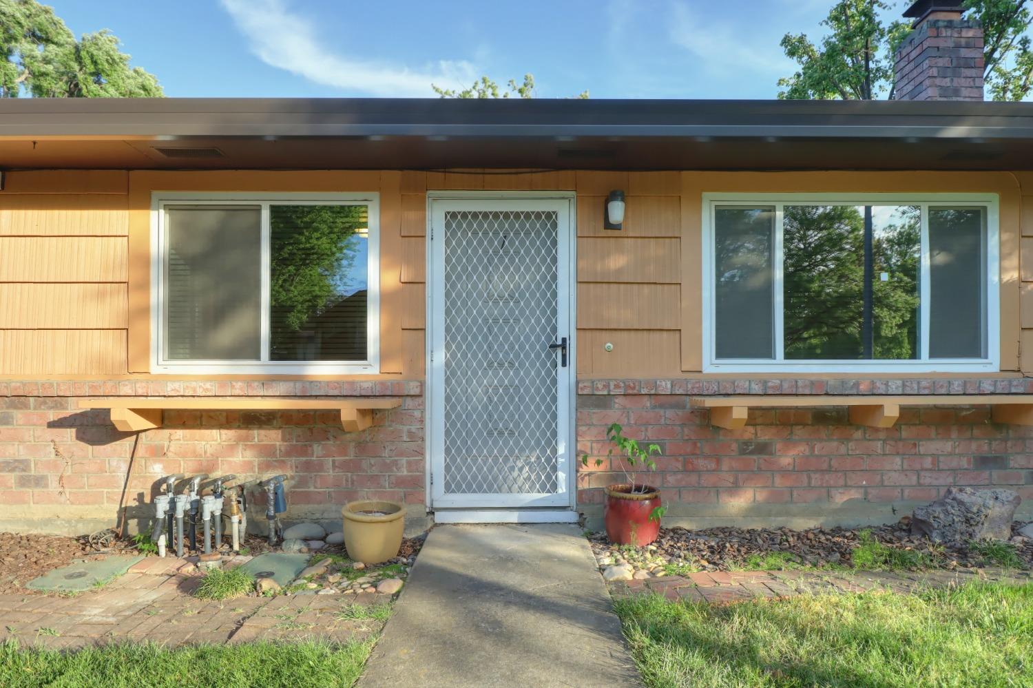 Photo #3: 225032194 Listing 