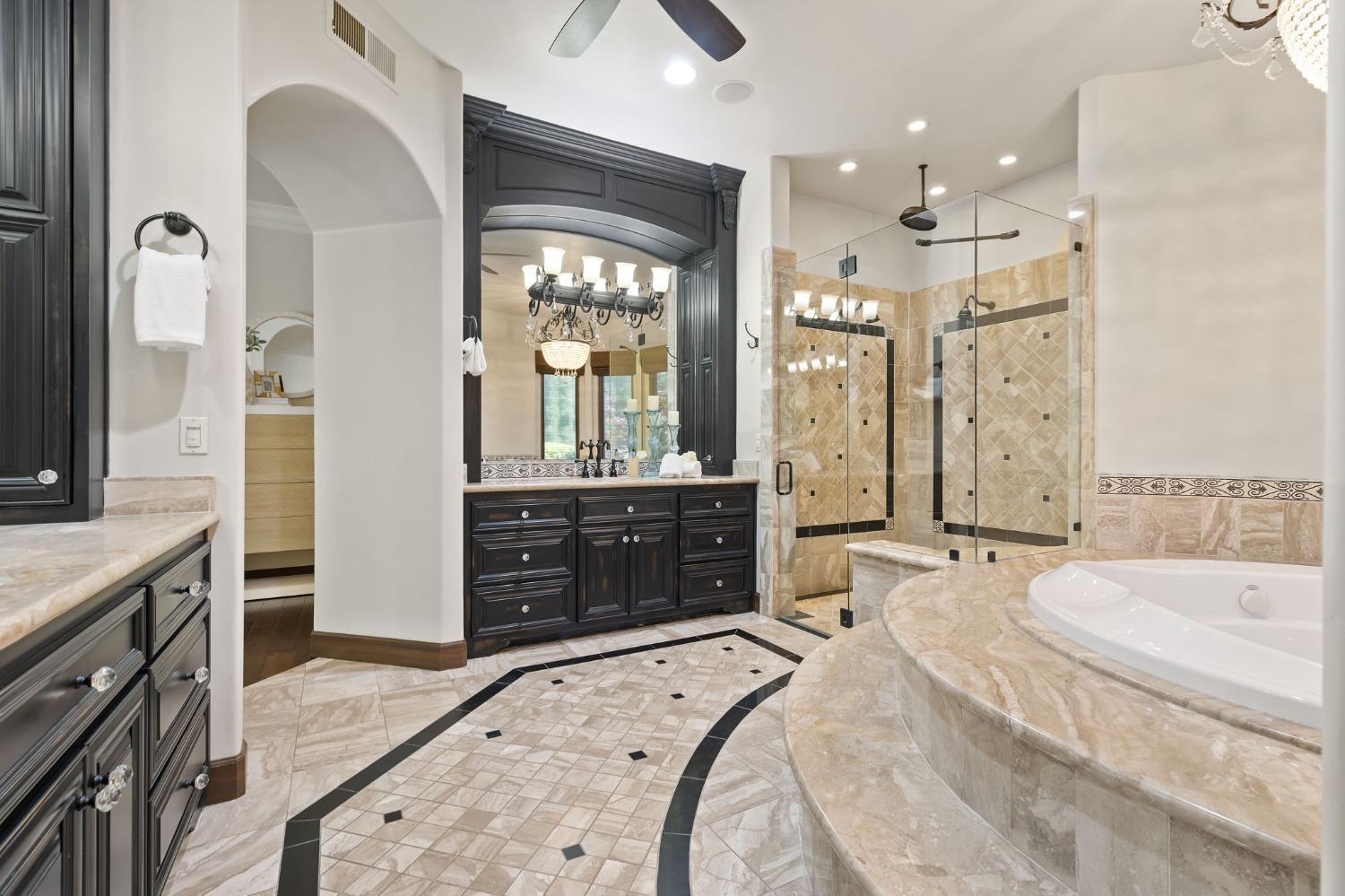 Detail Gallery Image 16 of 61 For 6120 Terracina Ct, Loomis,  CA 95650 - 7 Beds | 6/2 Baths