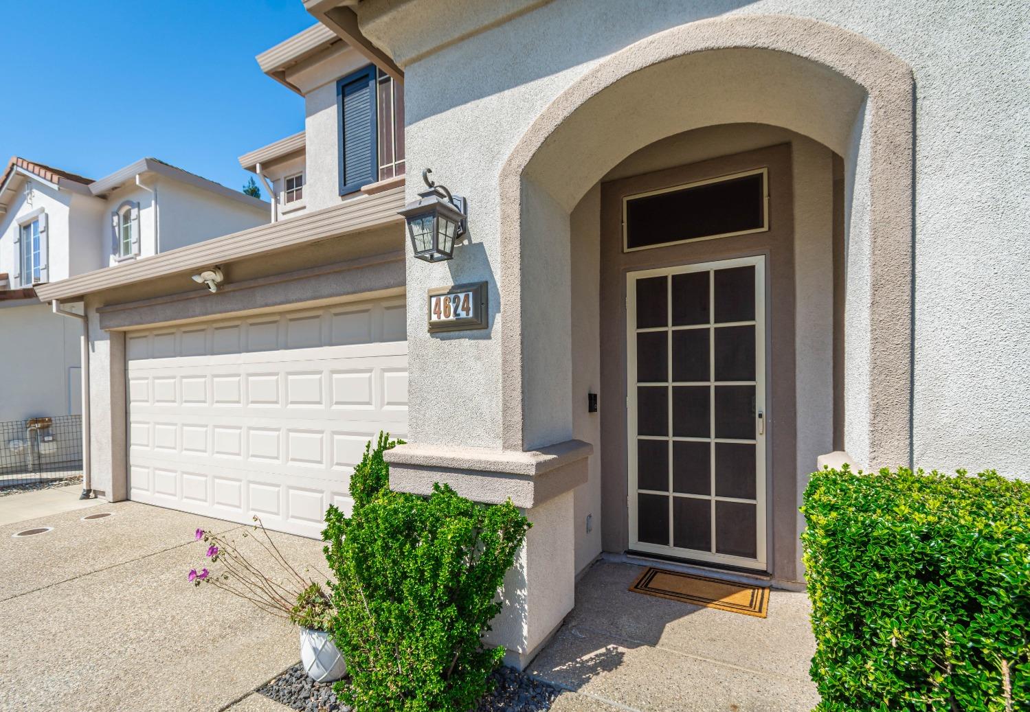 Detail Gallery Image 11 of 43 For 4624 Woodhawk Way, Antelope,  CA 95843 - 4 Beds | 3 Baths