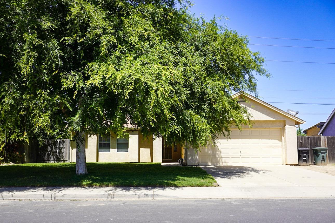 Detail Gallery Image 1 of 17 For 12461 Quicksilver St, Waterford,  CA 95386 - 4 Beds | 2 Baths