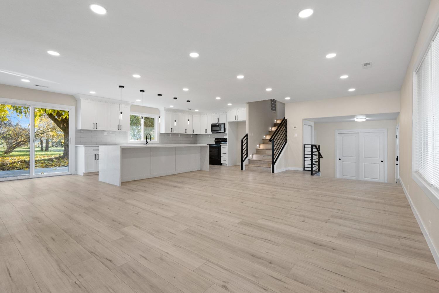 Detail Gallery Image 5 of 52 For 7612 9th St, Elverta,  CA 95626 - 4 Beds | 3 Baths
