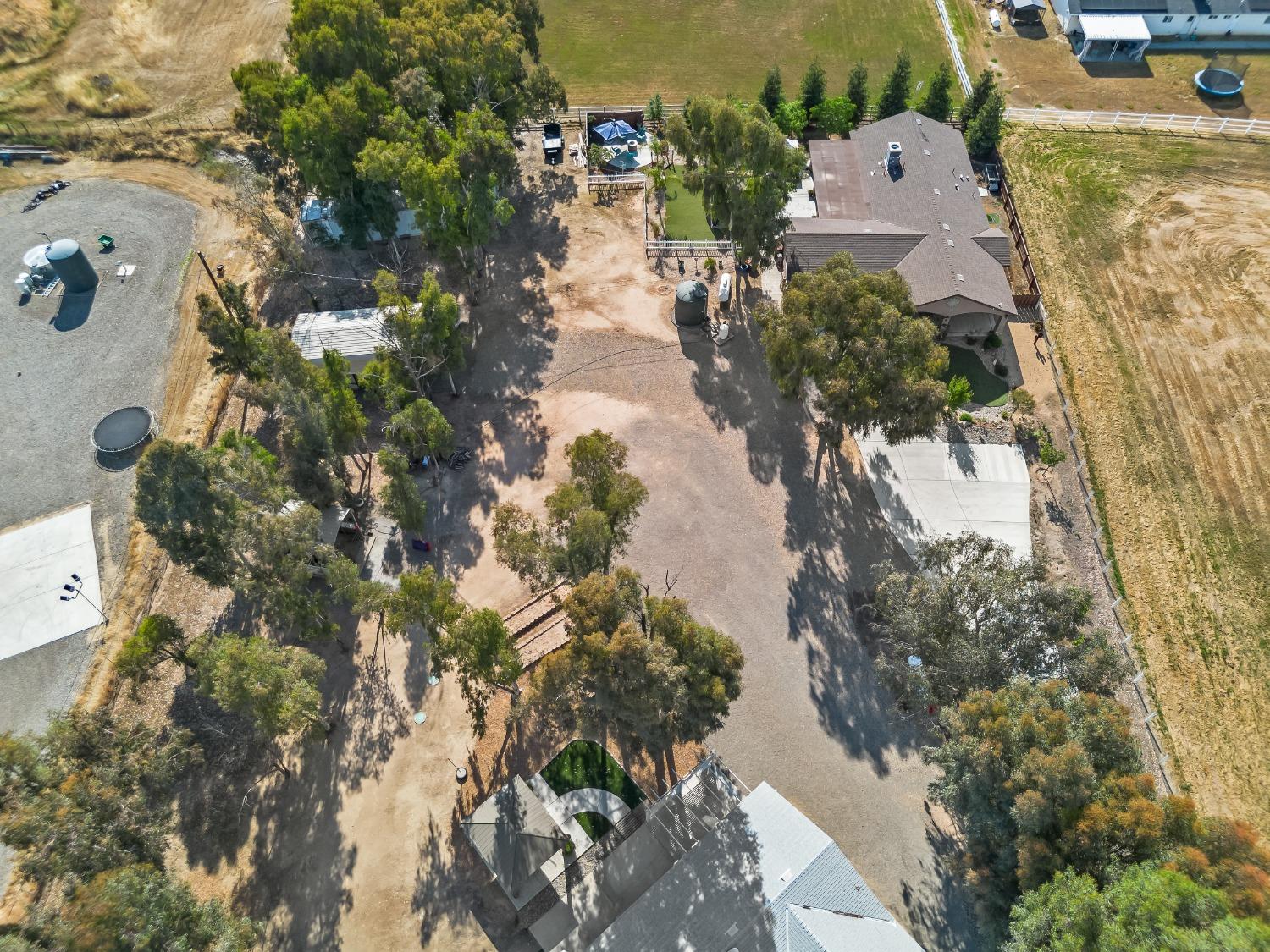 Detail Gallery Image 8 of 78 For 17324 Bonita Rd, Madera,  CA 93636 - 5 Beds | 4 Baths