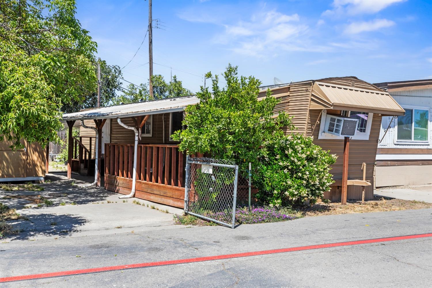 Detail Gallery Image 2 of 27 For 11550 S Harlan Rd 3, Lathrop,  CA 95330 - 2 Beds | 1 Baths