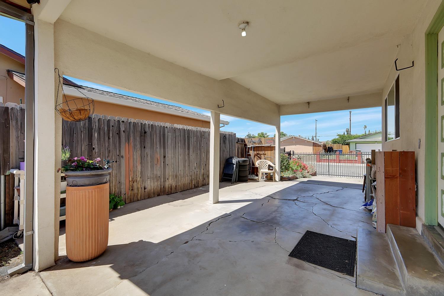 Detail Gallery Image 37 of 47 For 7612 Beth, Sacramento,  CA 95832 - 3 Beds | 2 Baths