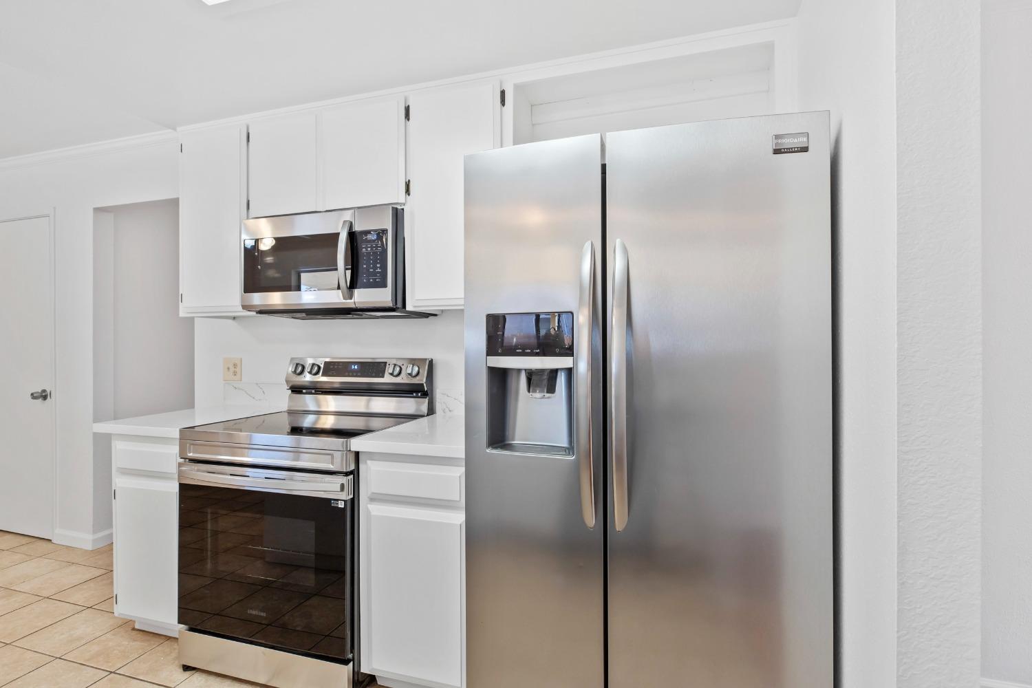 Detail Gallery Image 10 of 42 For 766 Meadowlark Ave, Los Banos,  CA 93635 - 3 Beds | 2 Baths