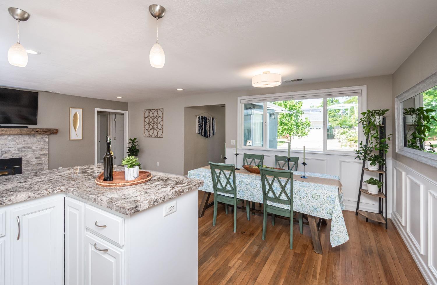 Detail Gallery Image 14 of 57 For 2112 Lorenzo Ln, Sacramento,  CA 95864 - 4 Beds | 2 Baths
