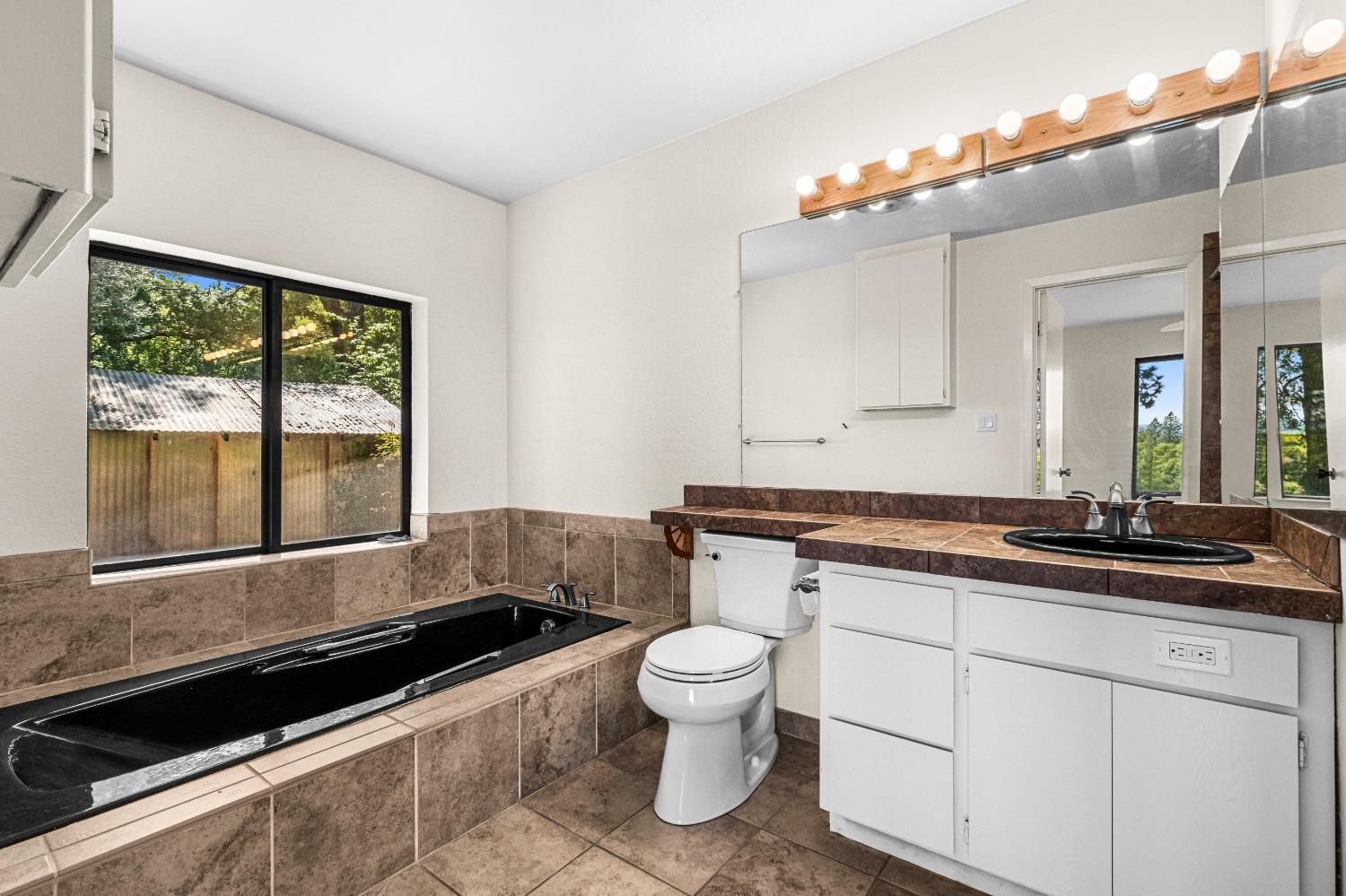 Detail Gallery Image 39 of 94 For 2575 Sand Ridge Rd, Placerville,  CA 95667 - 3 Beds | 2 Baths