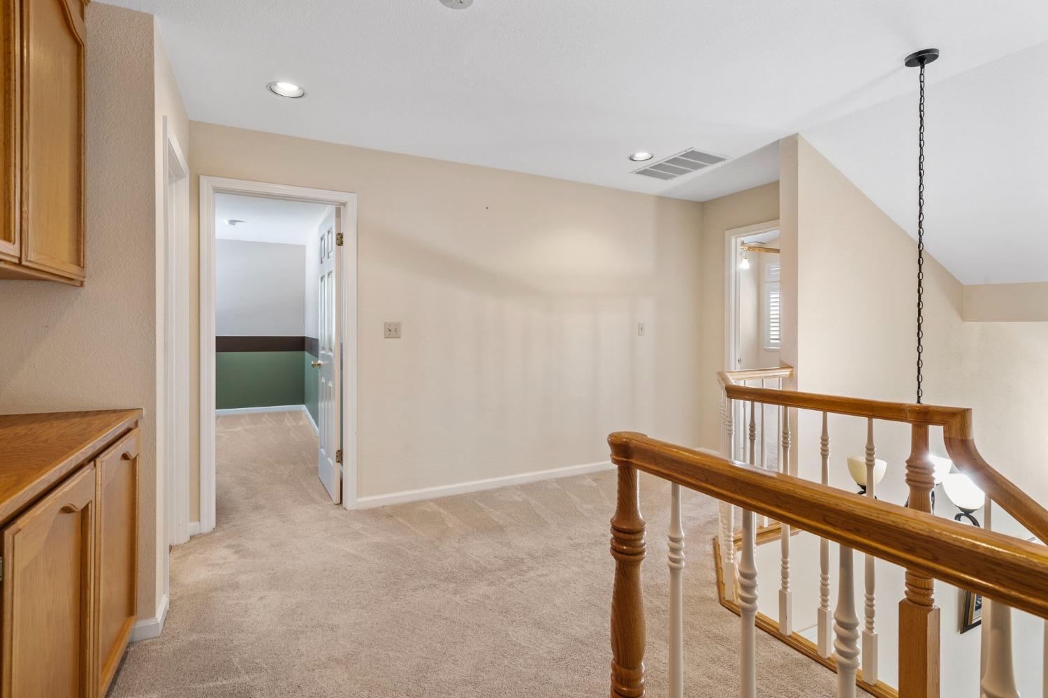 Detail Gallery Image 34 of 45 For 775 Vivian Dr, Livermore,  CA 94550 - 4 Beds | 3 Baths