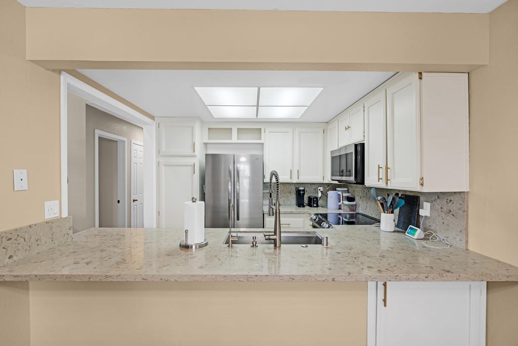 Hurley Way #68, Sacramento, California image 9