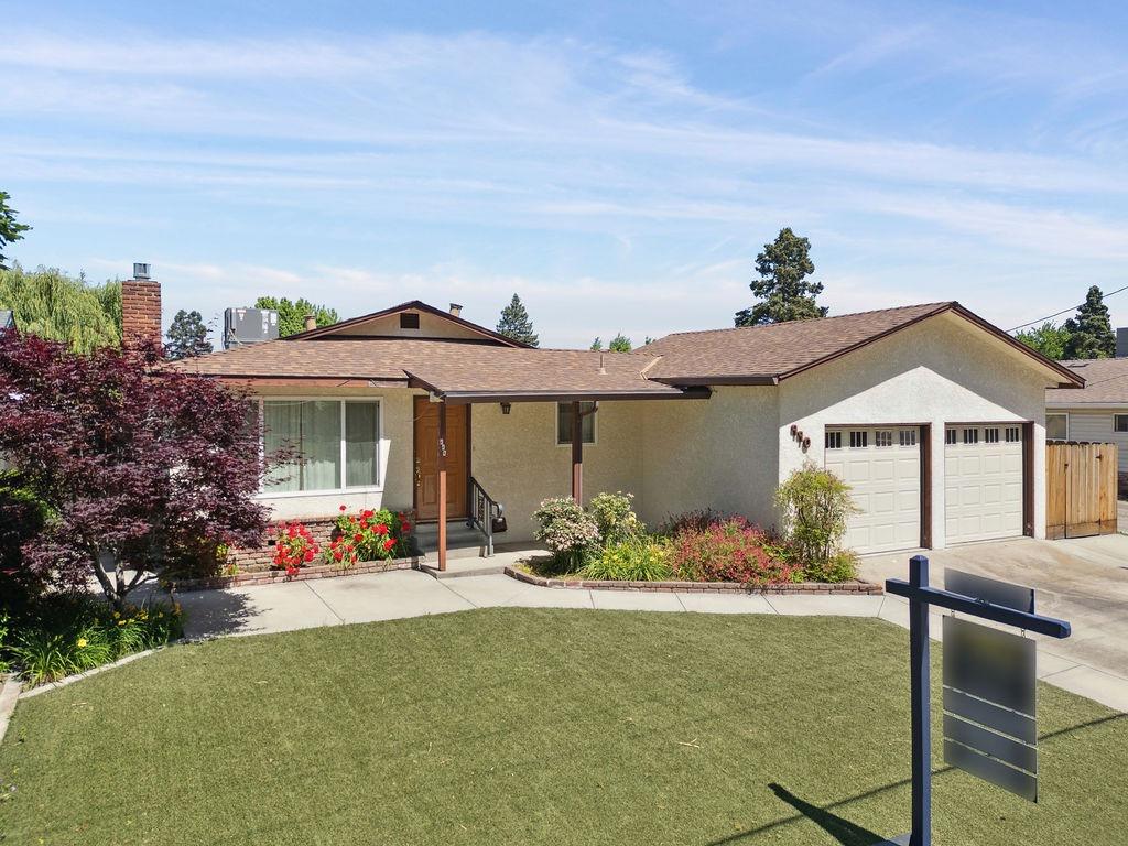Detail Gallery Image 20 of 27 For 990 E C St, Oakdale,  CA 95361 - 3 Beds | 2 Baths