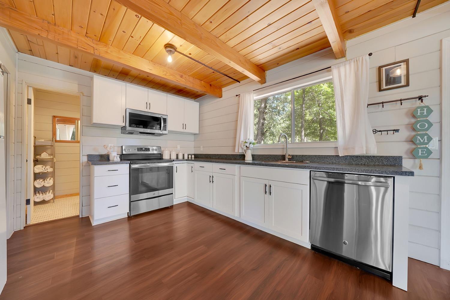 Detail Gallery Image 11 of 27 For 19353 Ponderosa Dr, Volcano,  CA 95689 - 2 Beds | 1 Baths