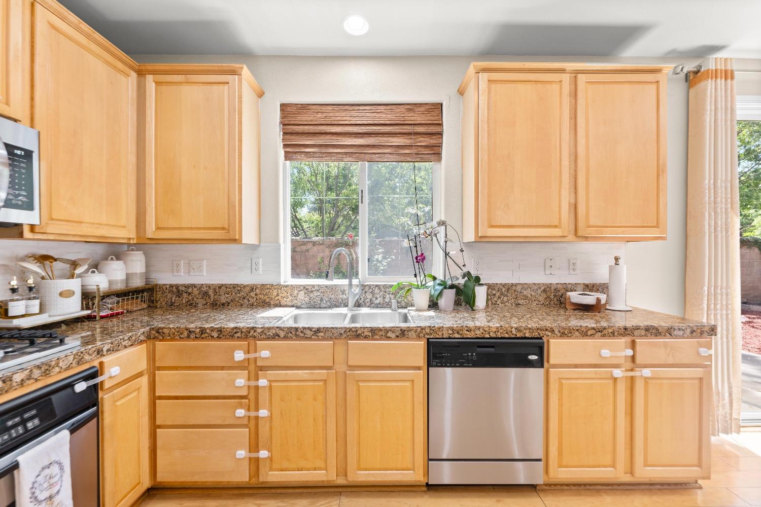 Detail Gallery Image 20 of 54 For 3034 Trap Rock Way, Sacramento,  CA 95835 - 3 Beds | 2/1 Baths