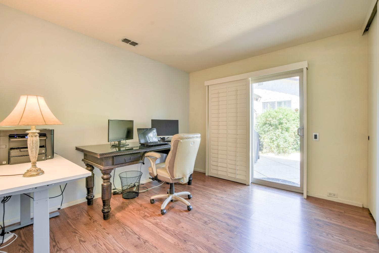 Detail Gallery Image 22 of 48 For 4904 Olive Oak Way, Carmichael,  CA 95608 - 4 Beds | 2 Baths
