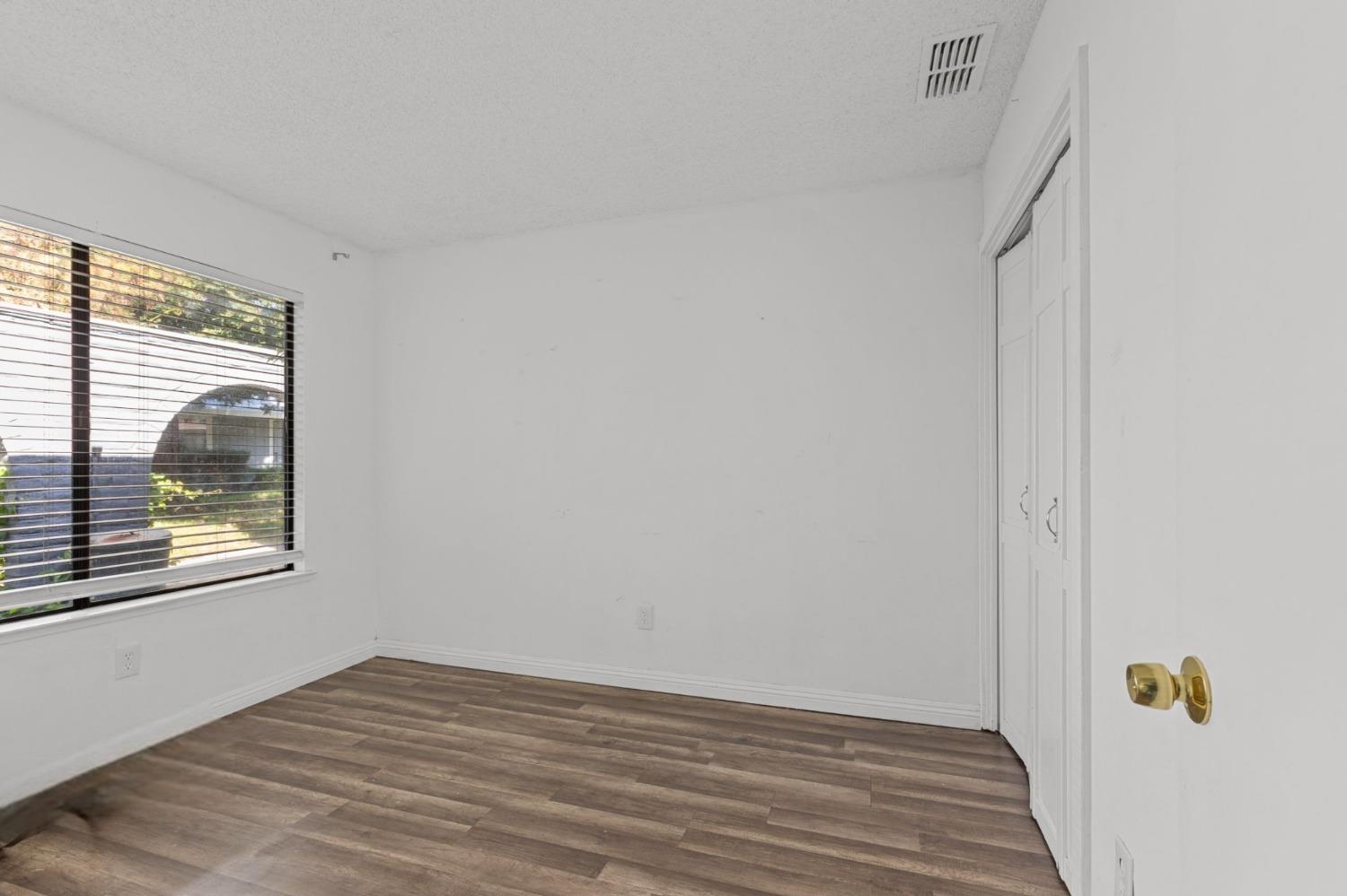 Photo #14: 225056084 Listing: Photo #14