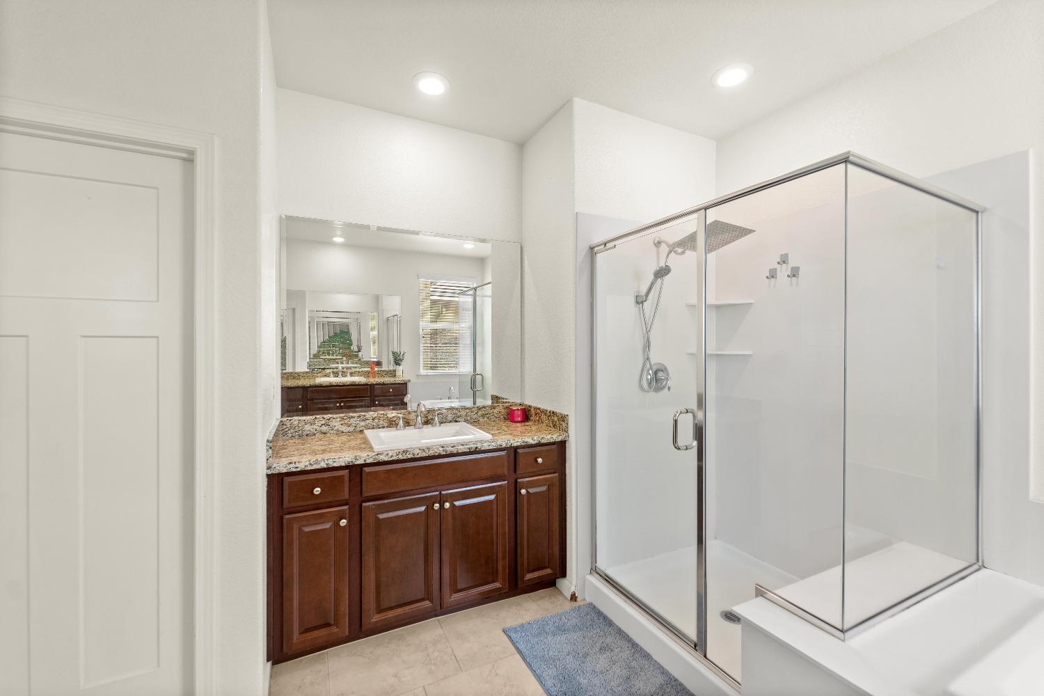 Detail Gallery Image 49 of 71 For 3706 Rockdale Dr, Rancho Cordova,  CA 95742 - 4 Beds | 3 Baths