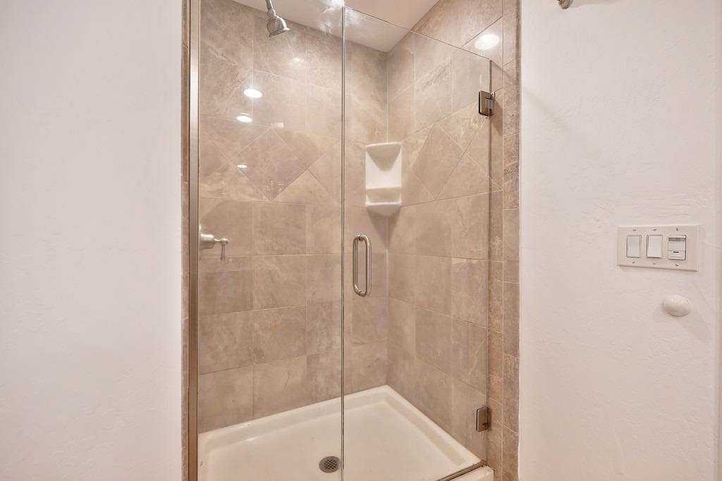 Detail Gallery Image 20 of 31 For 5349 Mcmillan Dr, Fair Oaks,  CA 95628 - 3 Beds | 2 Baths