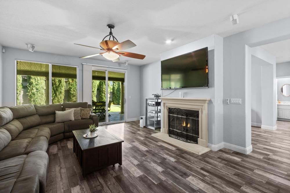 Detail Gallery Image 9 of 38 For 2501 Mabry Dr, Sacramento,  CA 95835 - 4 Beds | 3 Baths