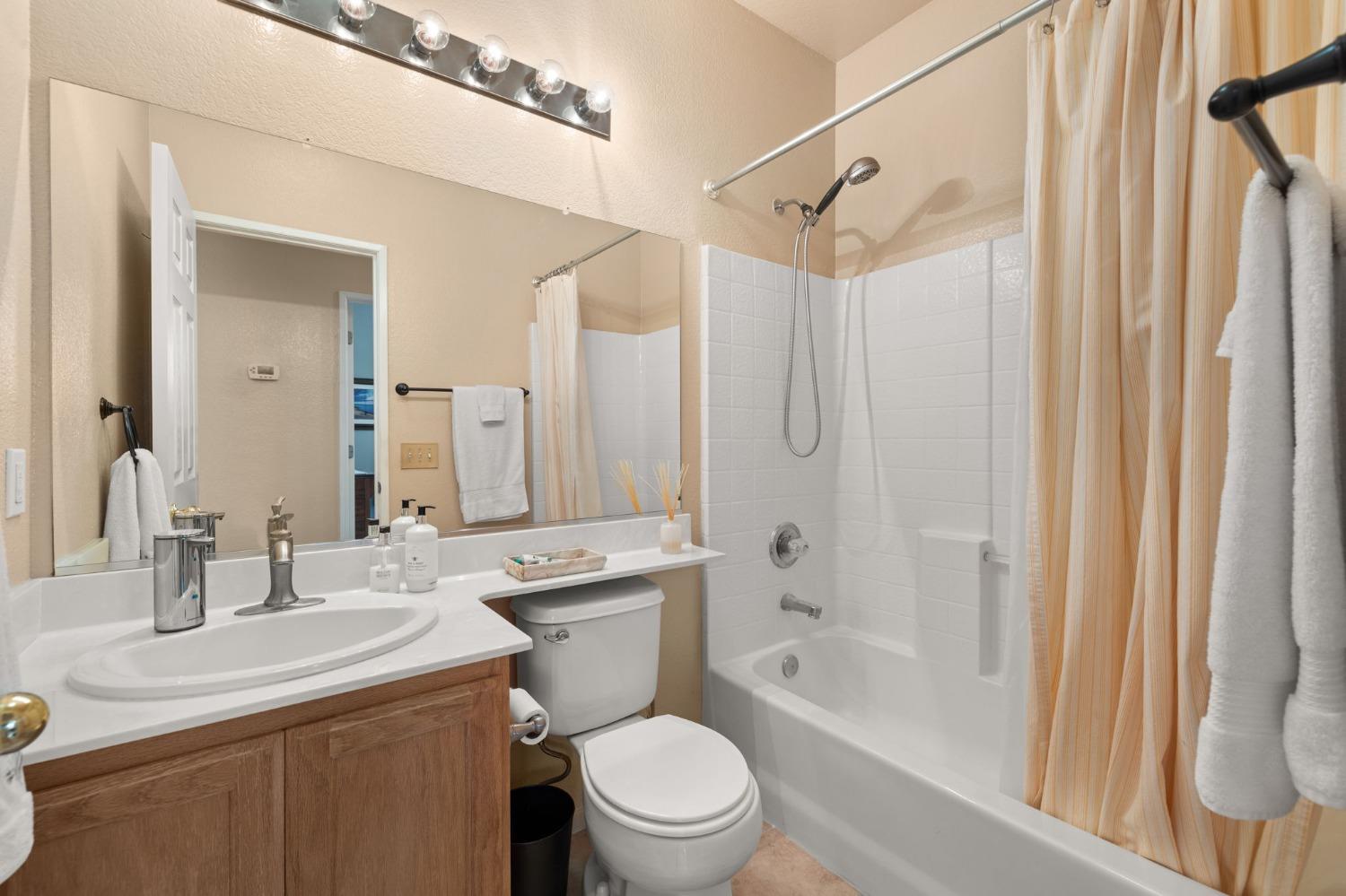 Detail Gallery Image 17 of 39 For 6504 Trailride Way, Citrus Heights,  CA 95621 - 3 Beds | 2 Baths