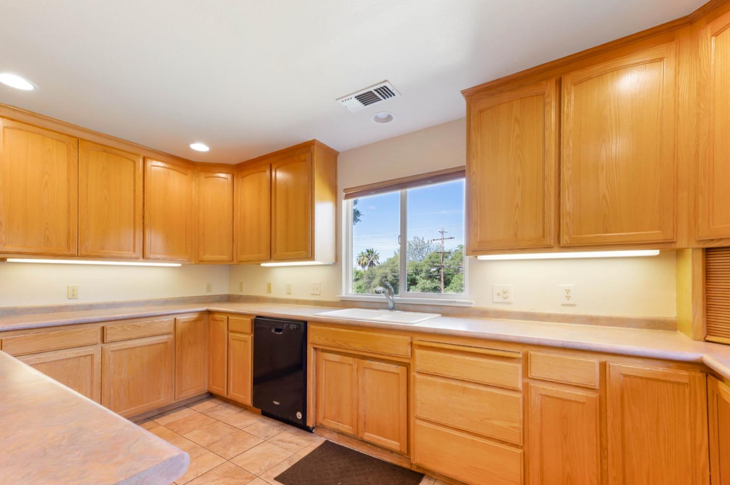 Detail Gallery Image 20 of 33 For 1020 Mount Ida Rd, Oroville,  CA 95966 - 3 Beds | 2/1 Baths