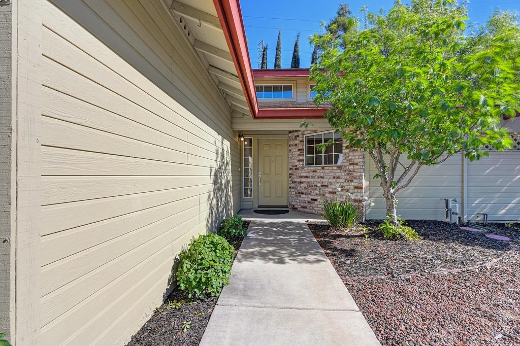 Detail Gallery Image 4 of 43 For 786 Lourence Ct, Tracy,  CA 95376 - 3 Beds | 2 Baths