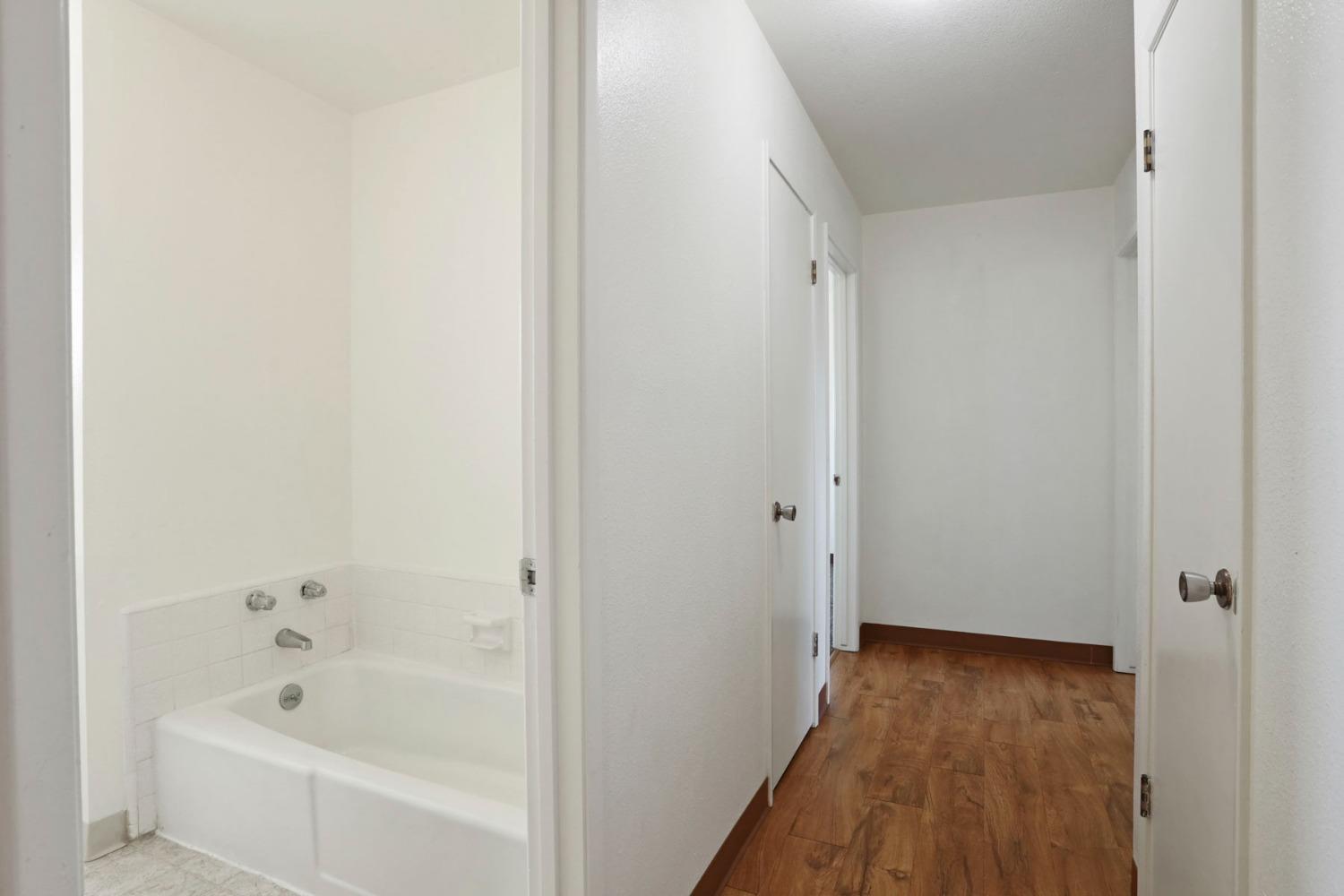 Detail Gallery Image 17 of 33 For 1806 Larkspur Ln, Ceres,  CA 95307 - 3 Beds | 2 Baths