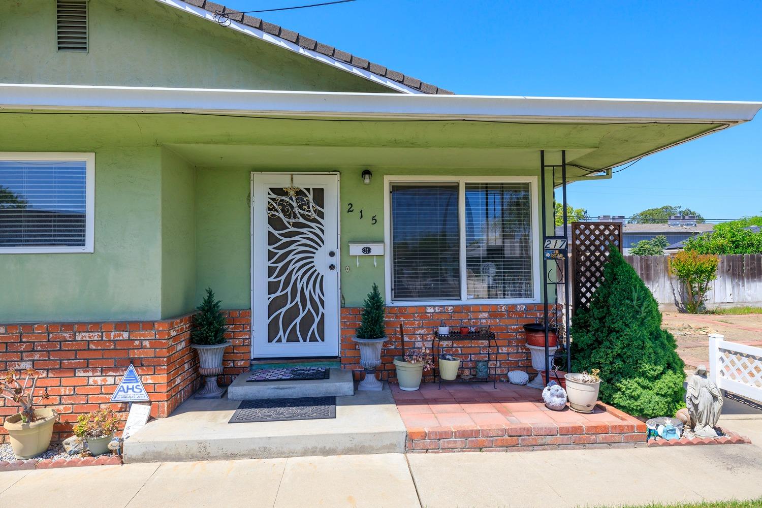 N Lincoln Avenue, Manteca, California image 6