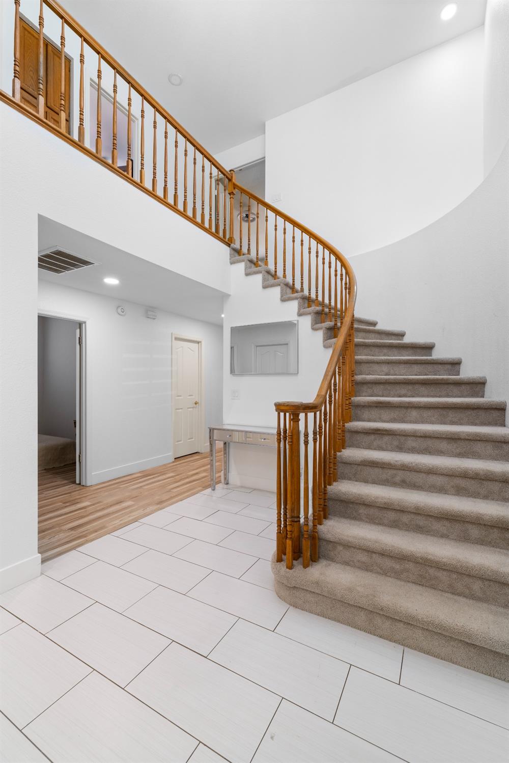 Detail Gallery Image 3 of 22 For 5651 Blackrock Rd, Rocklin,  CA 95765 - 5 Beds | 3 Baths