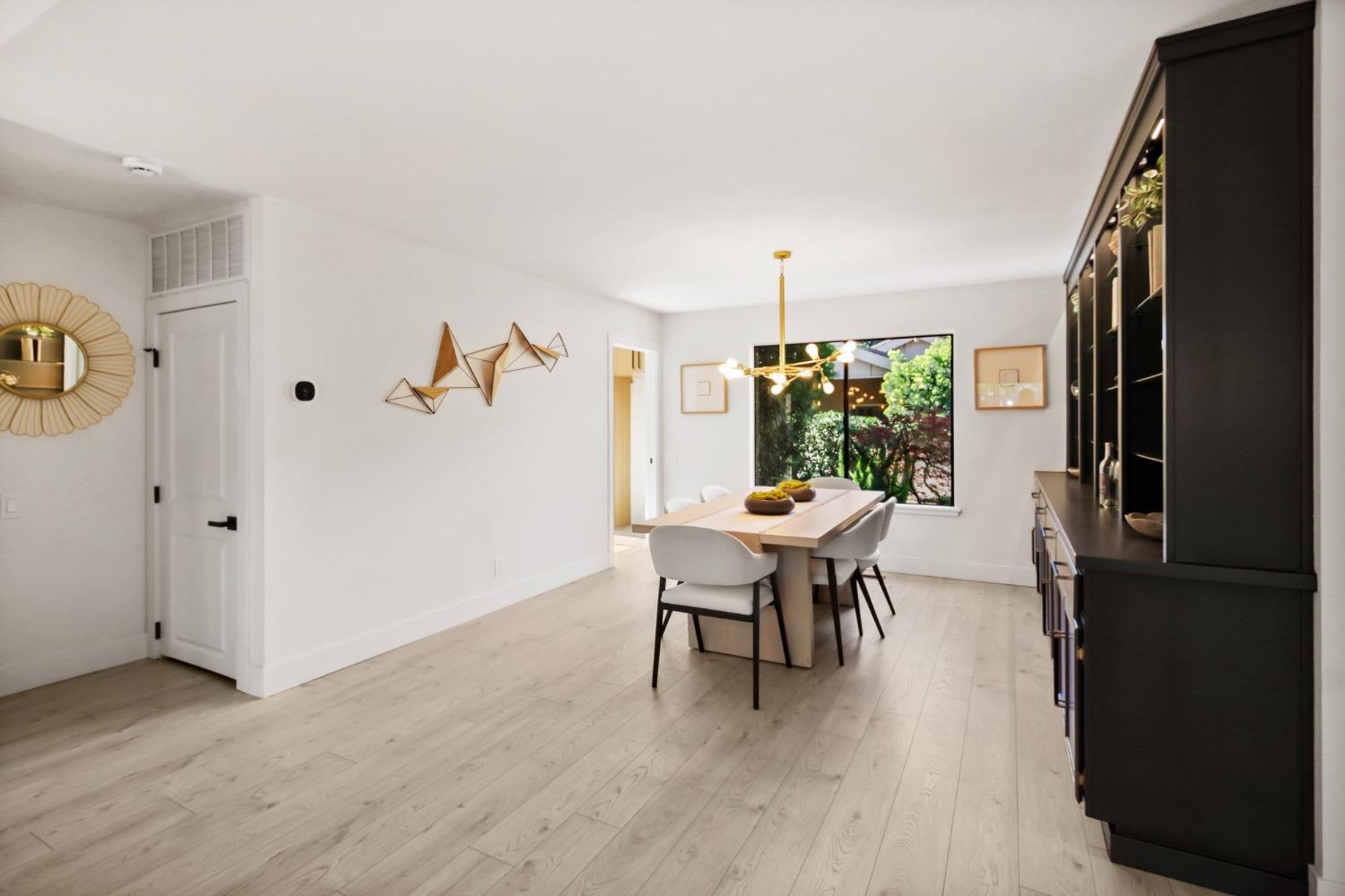 Detail Gallery Image 11 of 57 For 801 Commons Dr, Sacramento,  CA 95825 - 3 Beds | 2 Baths