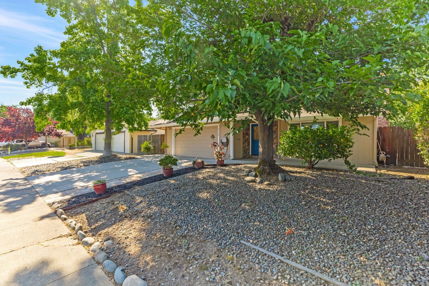 Detail Gallery Image 2 of 36 For 6522 Woodpark Way, Citrus Heights,  CA 95621 - 3 Beds | 2 Baths