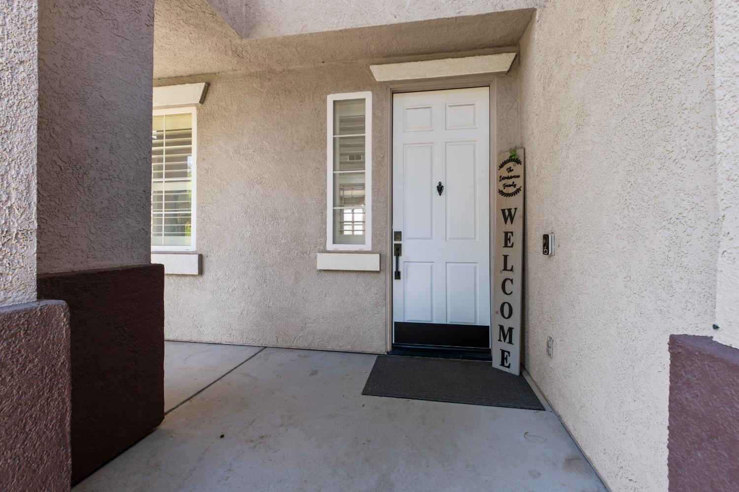Detail Gallery Image 5 of 35 For 4201 Ballard Cir, Modesto,  CA 95356 - 5 Beds | 3 Baths