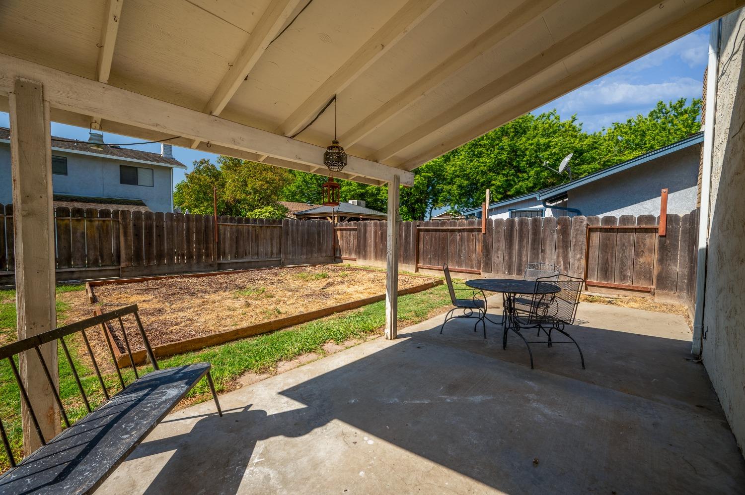Detail Gallery Image 49 of 50 For 2104 Golden Leaf Ct, Modesto,  CA 95355 - 4 Beds | 2/1 Baths