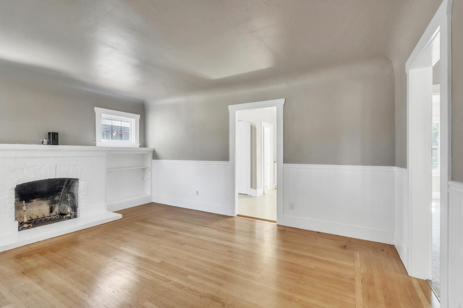 Detail Gallery Image 7 of 42 For 2172 Oakmont St, Sacramento,  CA 95815 - 2 Beds | 1 Baths