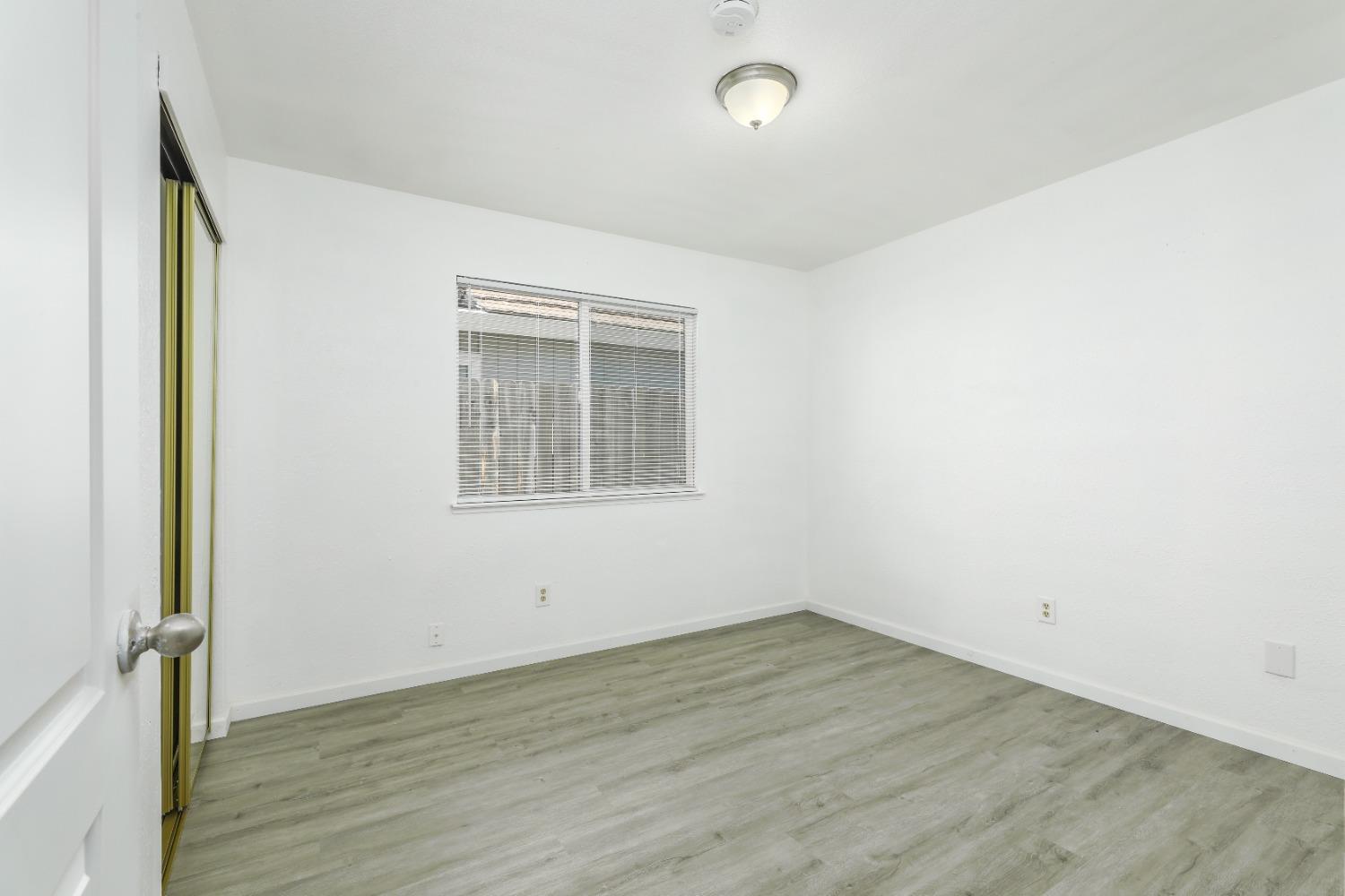 Detail Gallery Image 20 of 29 For 8004 Parkgate Way, Sacramento,  CA 95828 - 4 Beds | 2 Baths