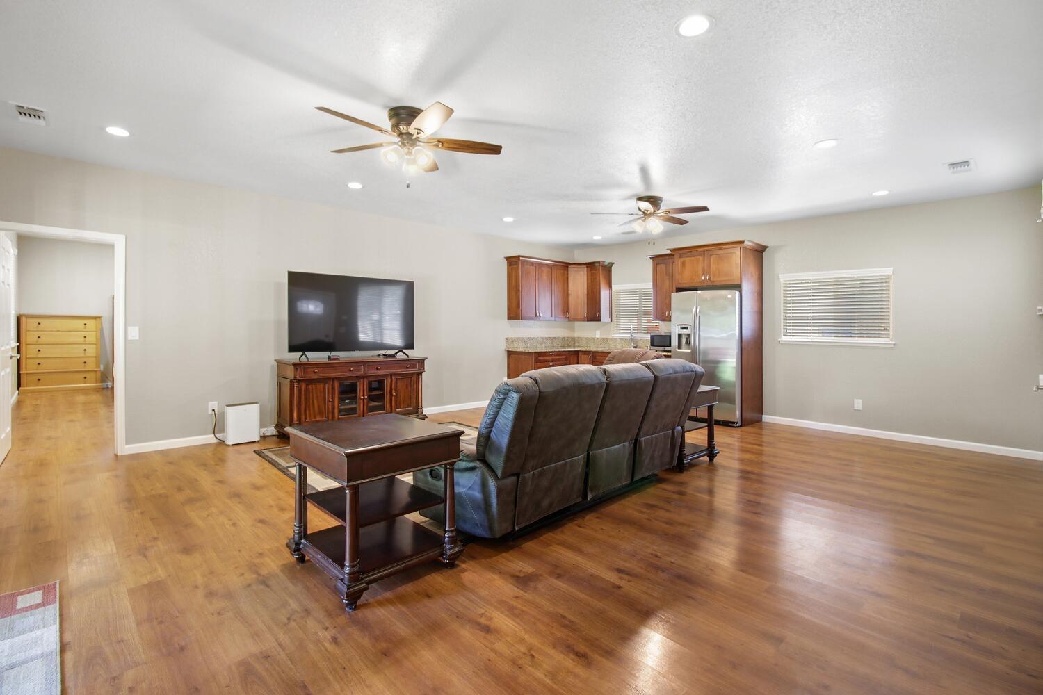 Detail Gallery Image 42 of 76 For 8348 Polo Crosse Ave, Sacramento,  CA 95829 - 5 Beds | 4 Baths